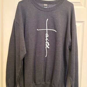 “Faith” cross Gildan sweatshirt, charcoal grey women’s large